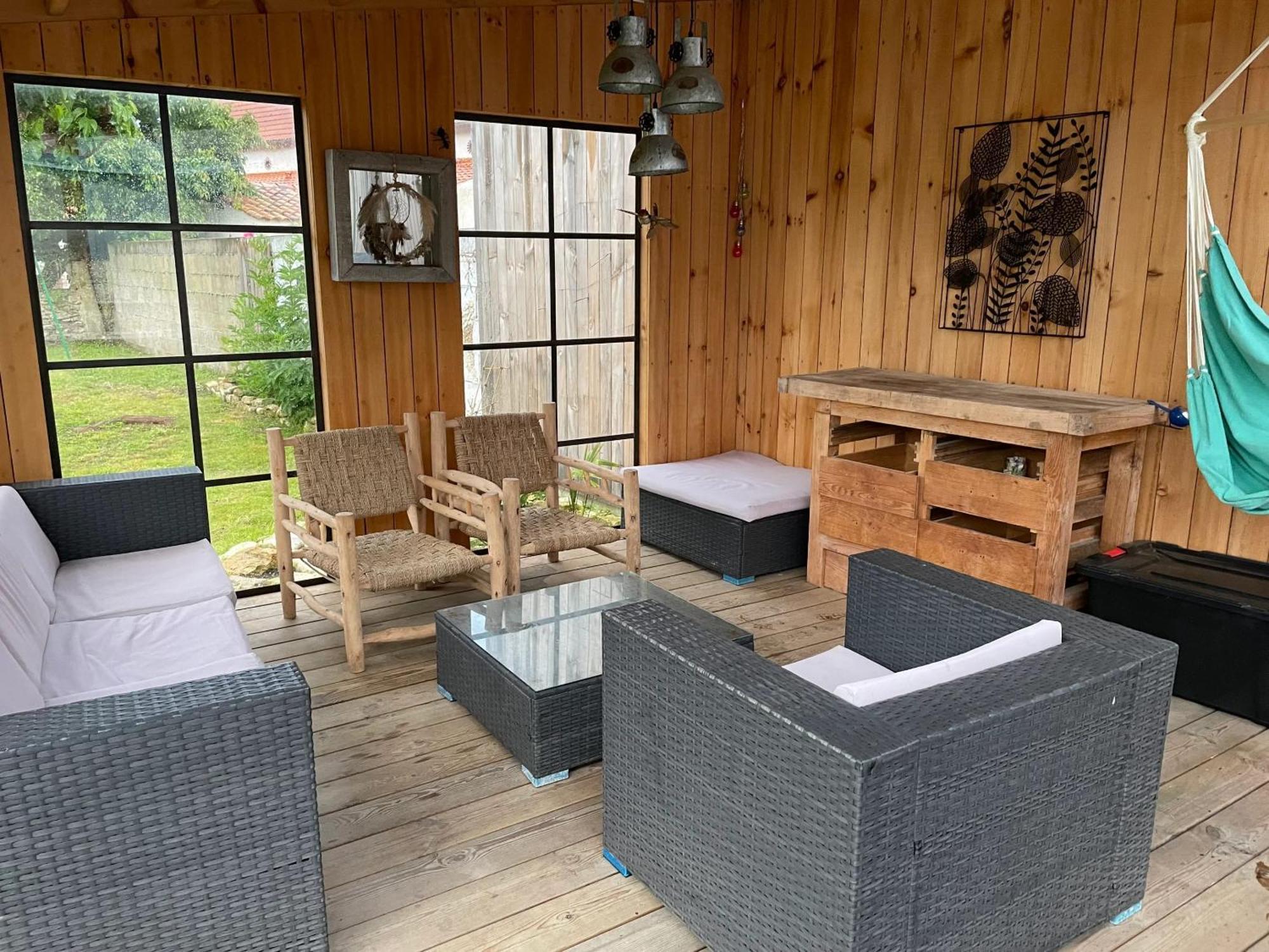 Maison Confortable A Jard-Sur-Mer Avec Grand Jardin Cloture Exterior photo